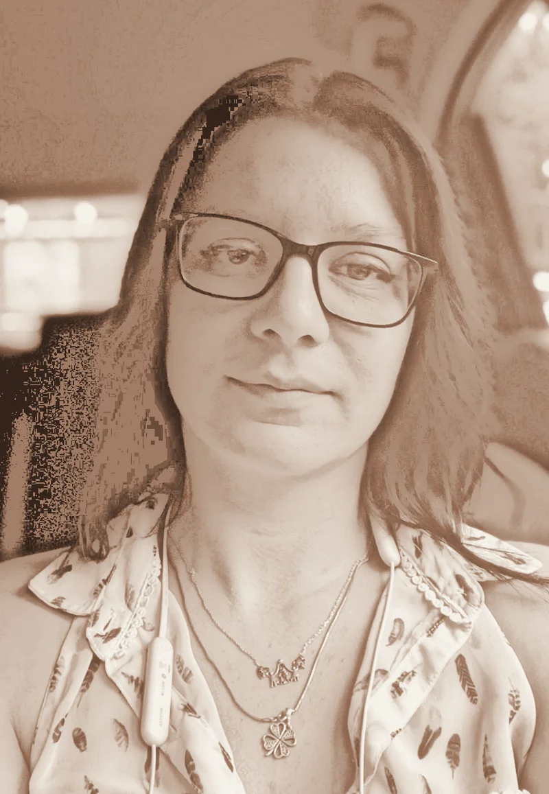 Oana — English–Romanian translator